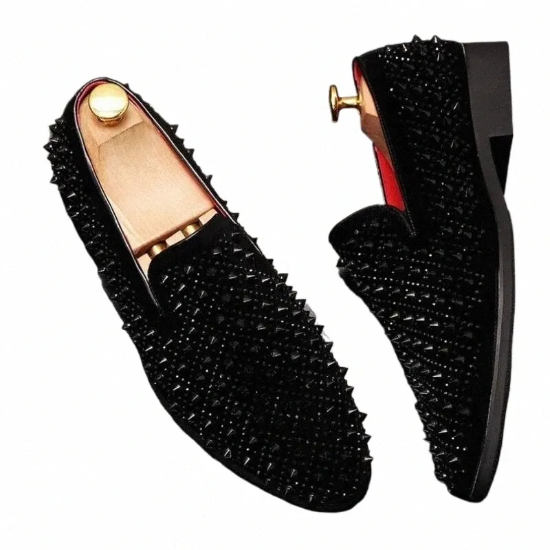 Mens Handmade Black Fur Slip-On Rivets Shoes with Rubber  display picture 1
