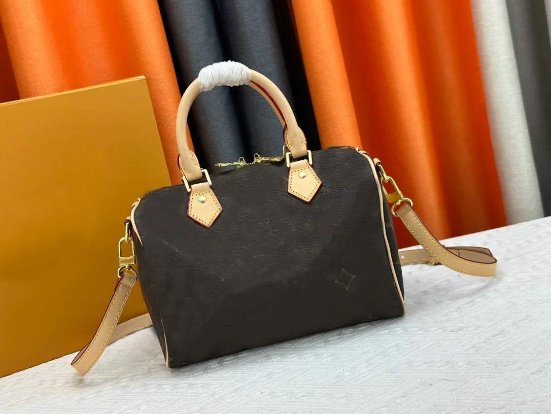 【安心の関税送料込&国内追跡発送】25SS新作 VIP価格 A.P.C. Nautical Inspired Boston Bag, Top Handle Satchel, Designer