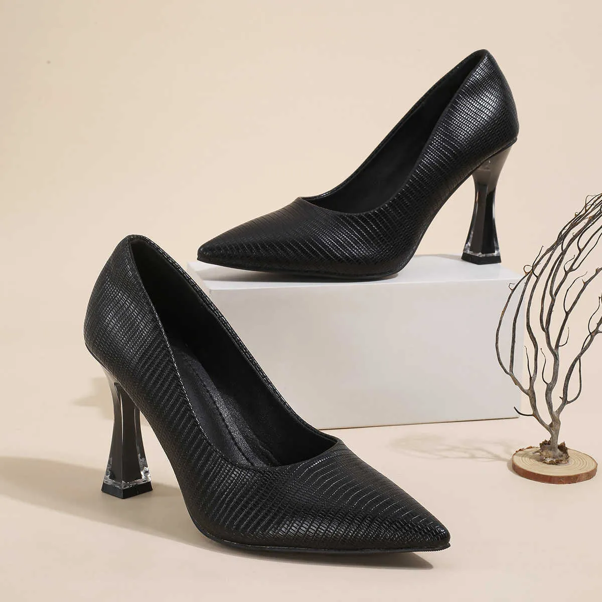 Dress Shoes Women Pointed High Heels Slim Plus Size Slingbacks 3-5 cm Heel from Dhgate Dress Shoes - price 15.95 Dress Shoes Women Pointed High Heels Slim Plus Size Slingbacks 3-5 cm Heel from Dhgate Dress Shoes - price 15.95