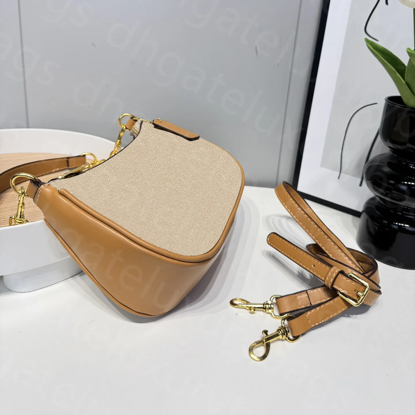 DHgate.com:Womens Leather Half Moon Hobo Bag with Gold Chain