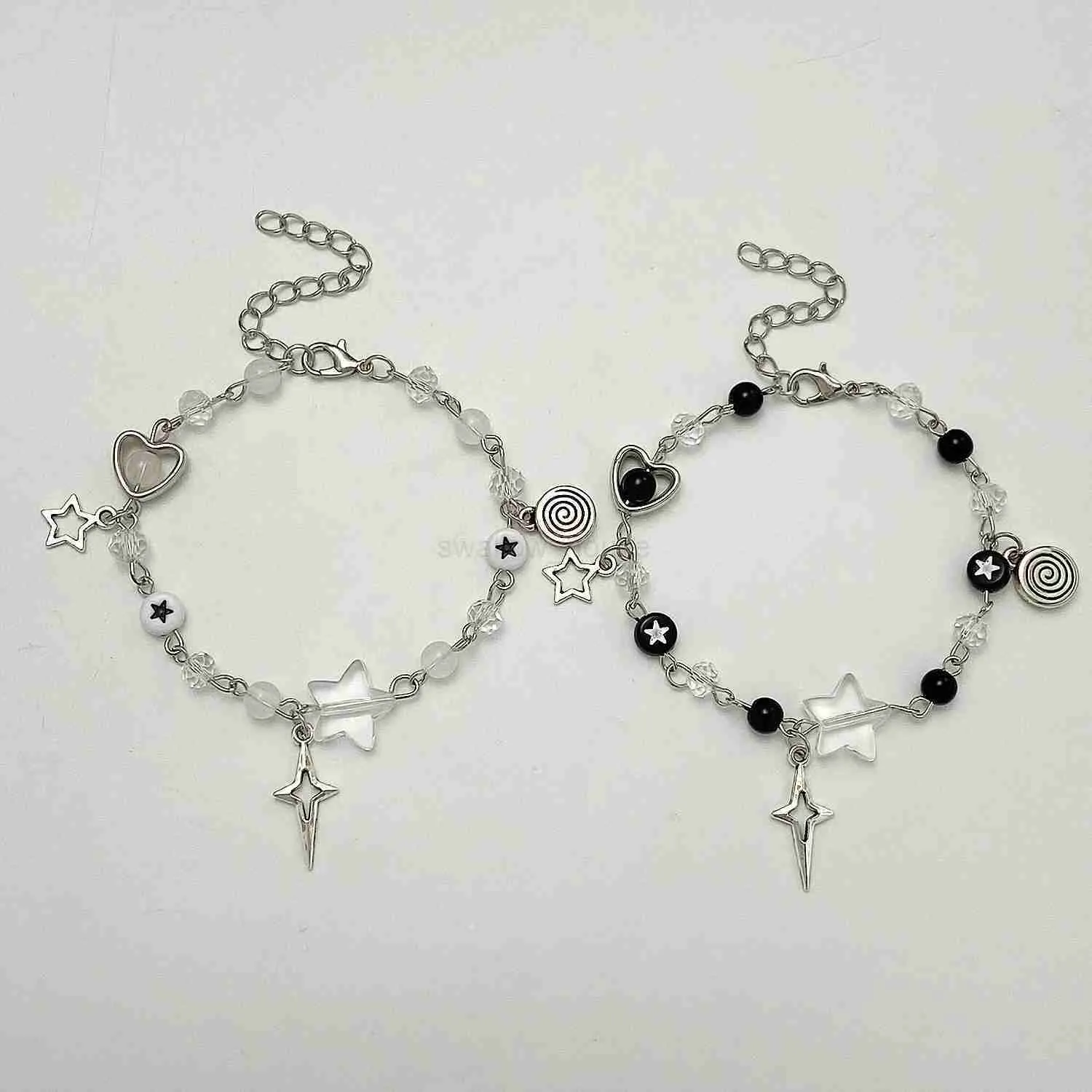 DHgate.com:Y2K Style Beaded Couple Bracelet Set - TV Girl