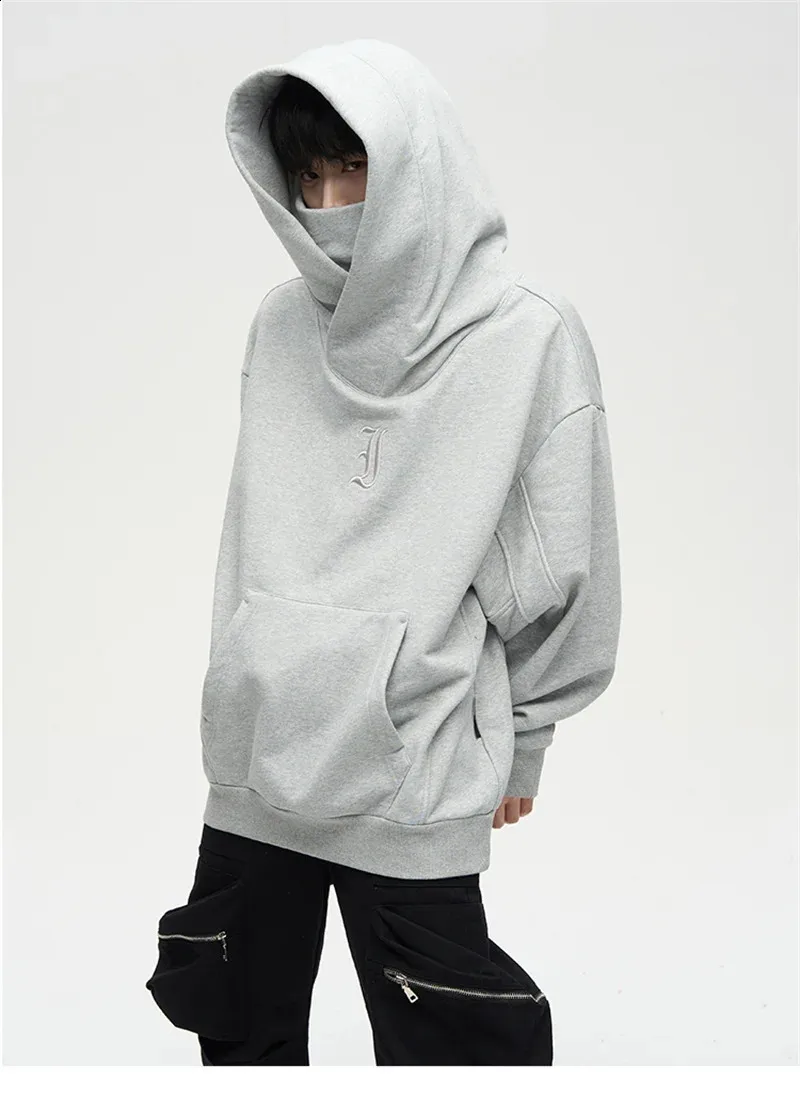月永レオ フィーチャー 2022 WINTER Casual Side AUTUMN / WINTER 2022-23 | Yohji Yamamoto (ヨウジヤマモト