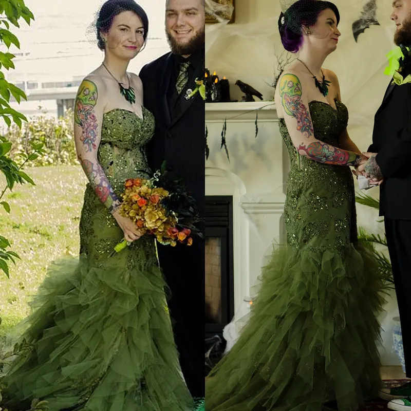 Vintage Western Green Lace Applique mermaid wedding dress with Ruffle Tiered Skirt and Beaded Strapless for Brides Vintage Western Green Lace Applique mermaid wedding dress with Ruffle Tiered Skirt and Beaded Strapless for Brides