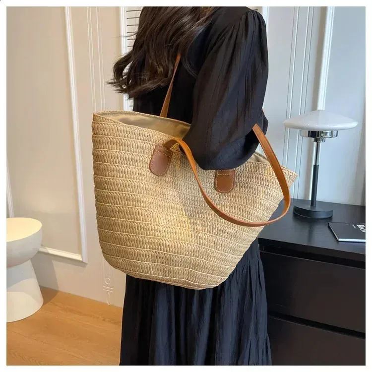 【新品未使用】Braid Rattan Tote Bag Corn Rattan Tote Bag, Straw Braided Bag, Womens Summer Beach