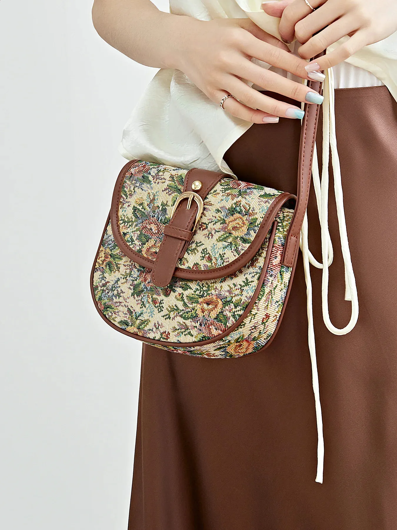 【WONDER WONDER】Cultz Bohemian Belt Cross Shoulder Bag Cults Bohemian Belt Cross Shoulder Bag - WONDER WONDER | 60