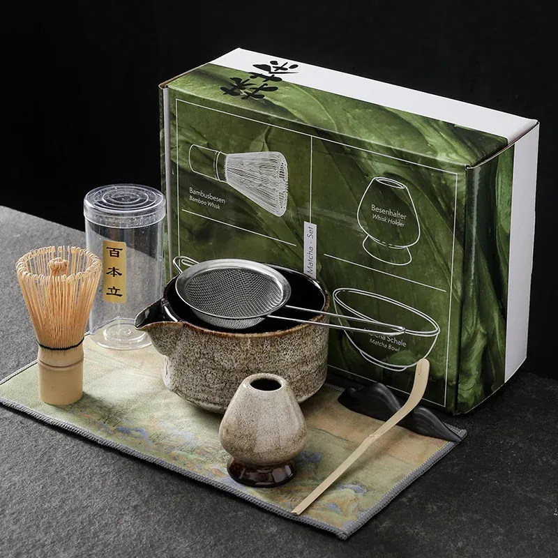 Qenwkxz 4 Pcs Ensemble de Thé Matcha Japonais Kit de Démarrage Matcha avec Fouet Bol Fouet Support et Cuillère Fouet en Bambou Sûr et Ensemble de Bols en Céramique pour Thé Matcha