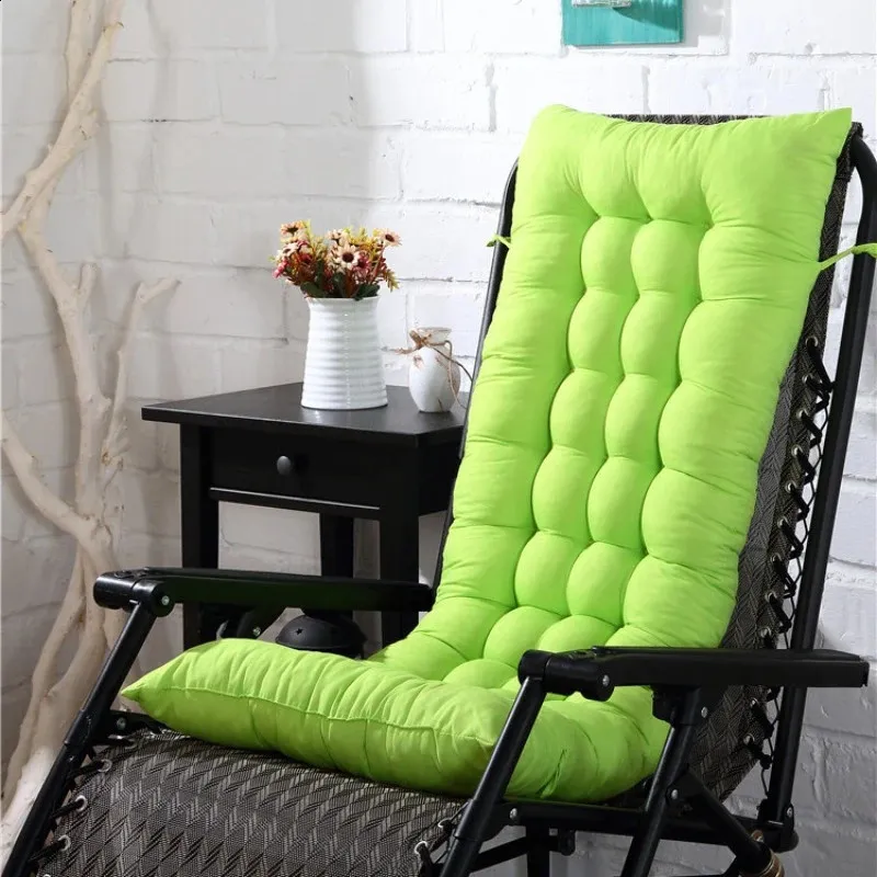 outdoor cushion recliner