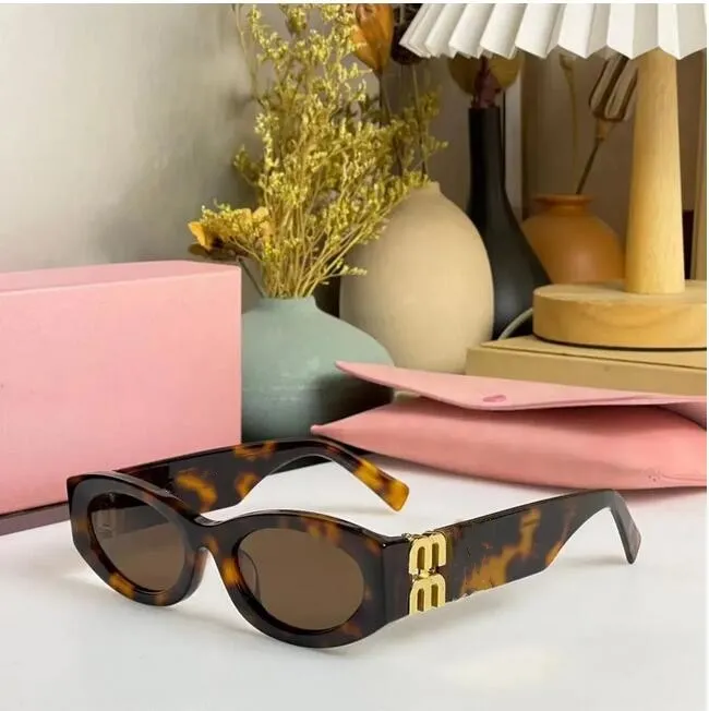 Save Big on Bulk Butterfly Design Sunglasses Butterfly Sunglasses Designer  Sunglasses Women: Unique Eyeglasses With Butterfly Shaped Lenses For