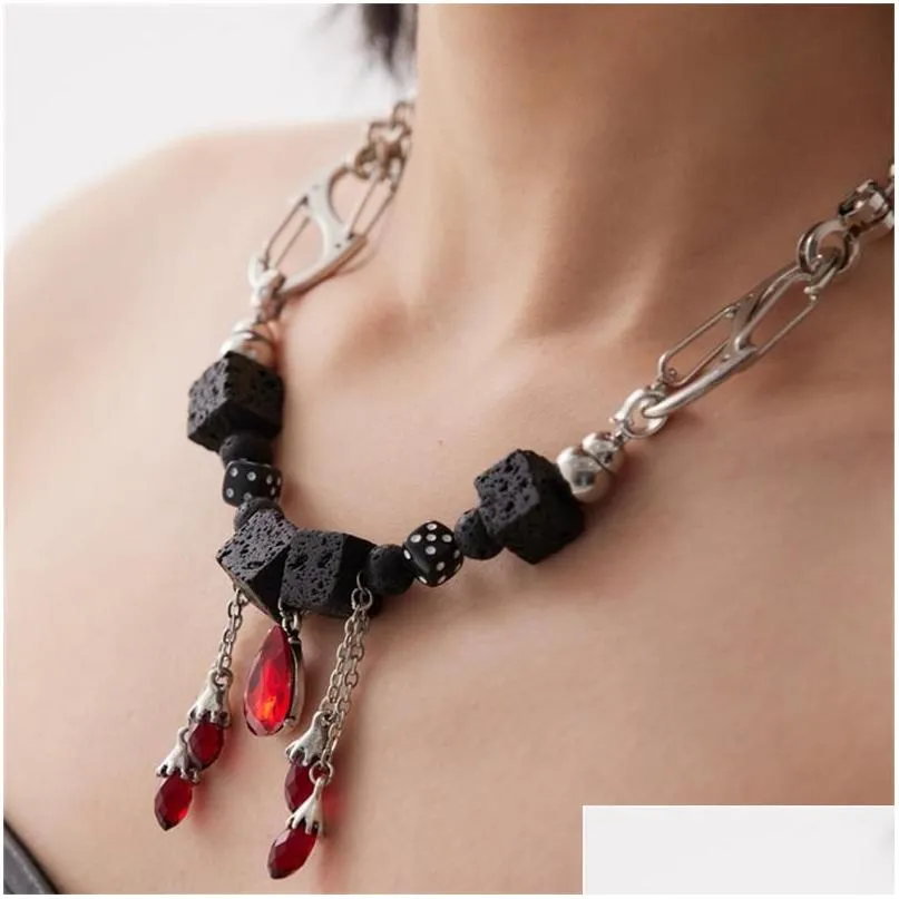 Pendant Necklaces Punk Dark Design Niche Ruby Necklace Female Blood Drop Shaped Original Stone Accessories Temperament Jewelry Deliver Dhgkp