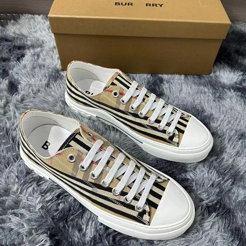 Vintage print geruite katoenen sneakers Designer nette schoenen voor dames Luxe casual lage platte sneaker Archief Beige Burberrilies Canvas geruite kalfsleer damessneakers