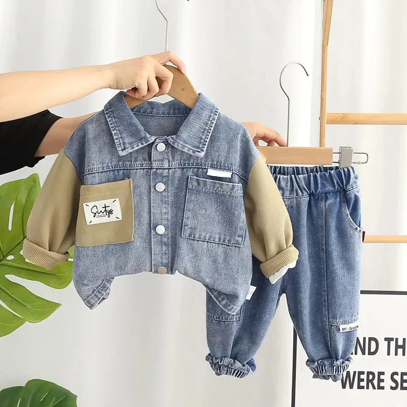 Herbst-Kinderset für 06-jährige Jungen, modisches farbiges Denim-Langarm-Zweiteiler, hübscher Säugling 240327