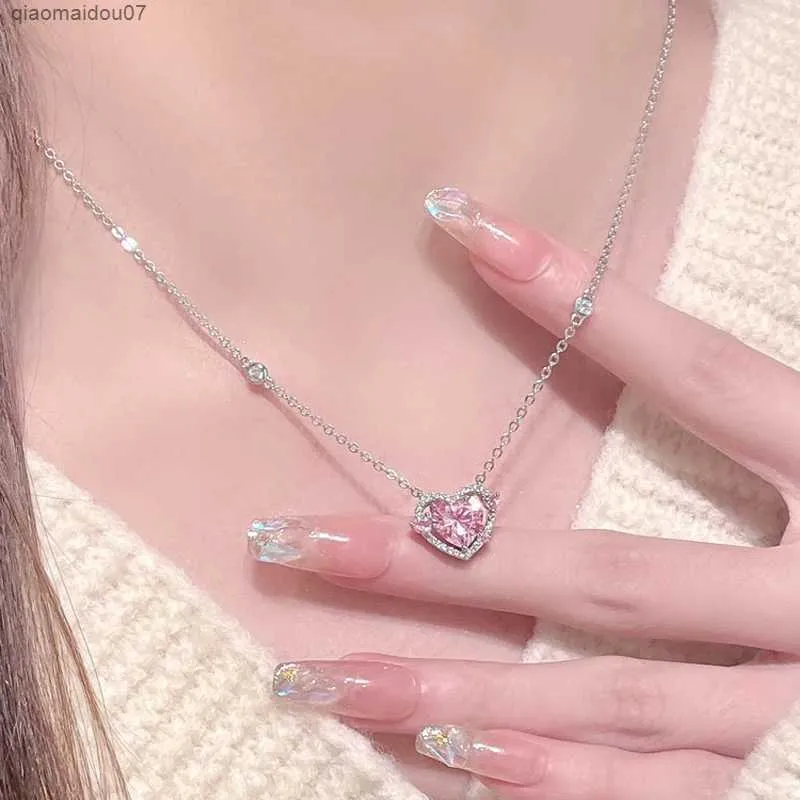 Hänghalsband Nya 925 Sterling Silver Luxury Zircon Sweetheart Pendant Halsband Lämplig för kvinnliga designer smycken gåvor gratis leverans för kvinnlig smycken2