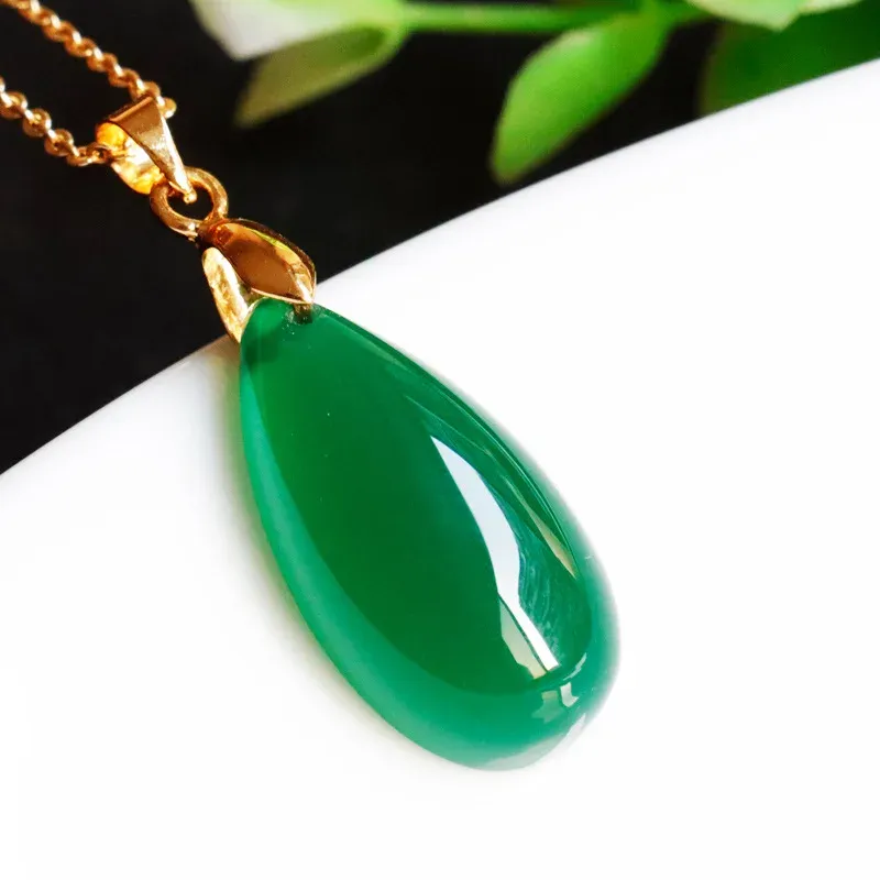 Collane vera Colore in oro 18k Oro Naturale Green Giada Collana a sospensione per donne Bir di