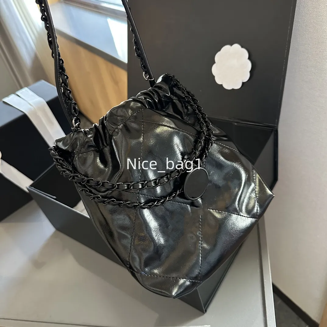 Designer Fashion Shoulder Bag Luxury Leather Black Handbag Small fragrance crossbody bag Chain Tote mini Purse 159017