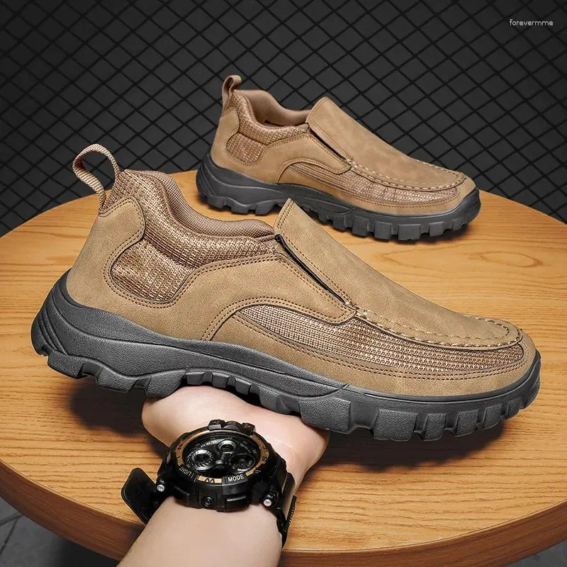 Zapatos informales de cuero para hombre, zapatillas planas transpirables para exteriores, mocasines con plataforma, 2024