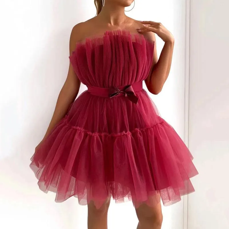 Robes décontractées 2024 Robe de tulle Femmes Court Puffy Prom sans bretelles Mesh Anniversaire Fée Volant Cocktail Party Poofy Robes