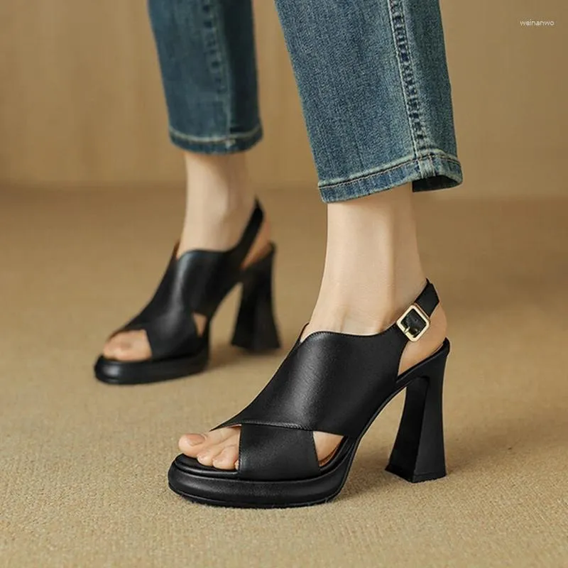 Ubierz buty letnie kobiety sandały otwartą palce super wysokie obcasowe skóra do powiązanej platformy slingback nowoczesne