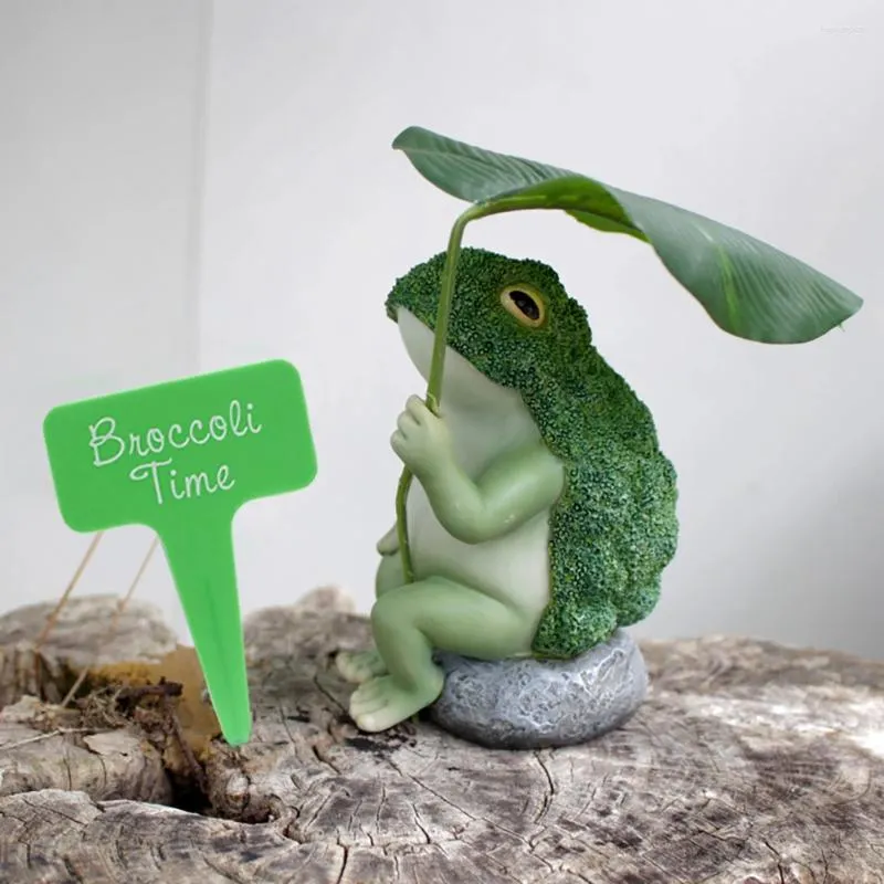 Decorative Figurines Outdoor Frog Garden Resin Broccoli Holding Lotus Leaf Sitting On Rock Sculpture Ornament For Home Decoration