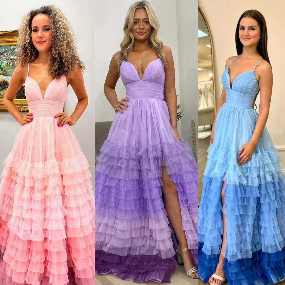 Rüschen-Ombre-Abschlussballkleid, mehrlagig, errötend, hellblau, lila, Damen-Festzugkleid für Jugendliche, formeller Abend, Cocktailparty, Hochzeit, Gast, rotes Cape, Laufsteg-Gala, schwarze Krawatte, hoher Schlitz