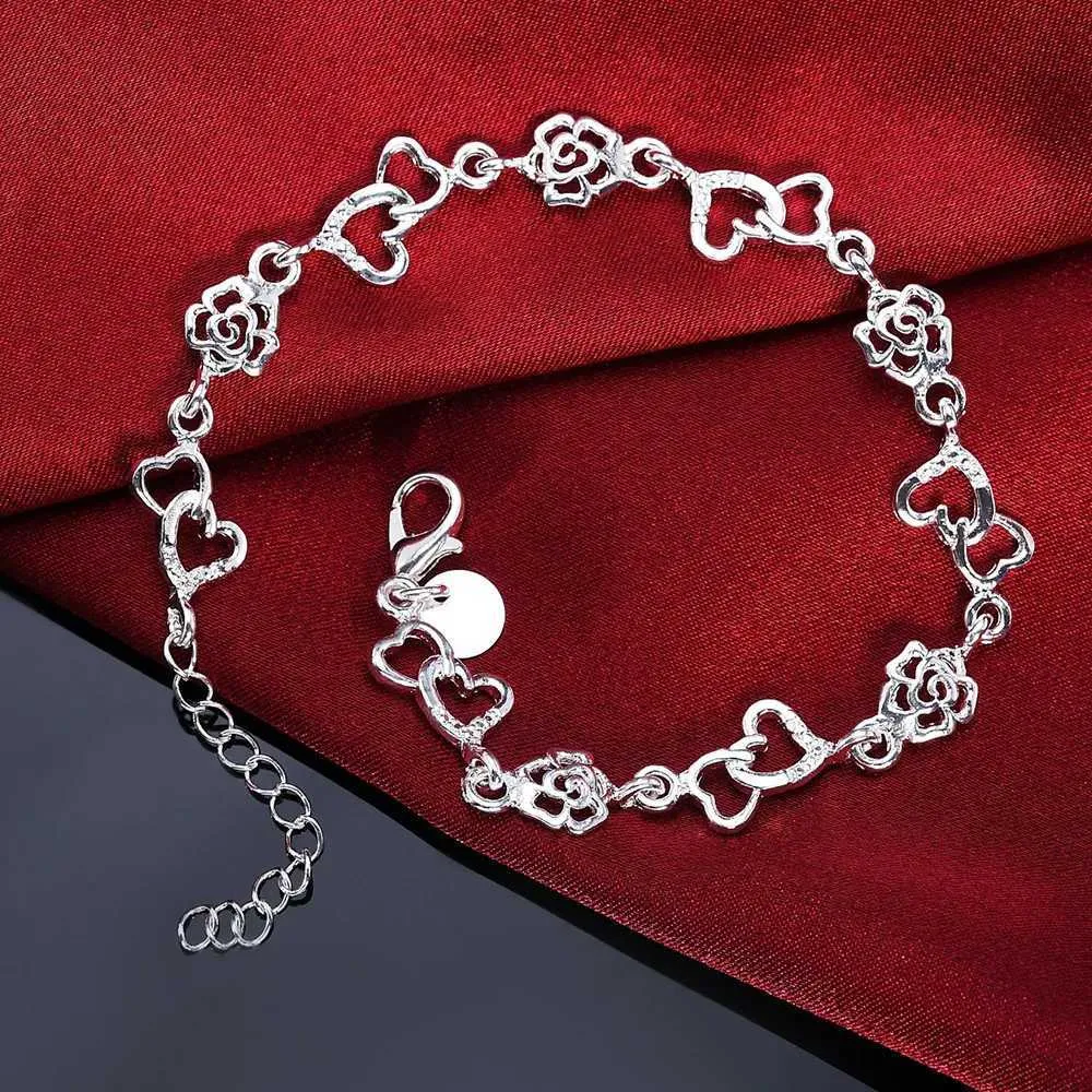 Chain New Street Wild Beautiful Romantic Heart Flower 925 Sterling Silver Armband Womens Fashion Utsökta smycken Wedding Party Gift Q240401