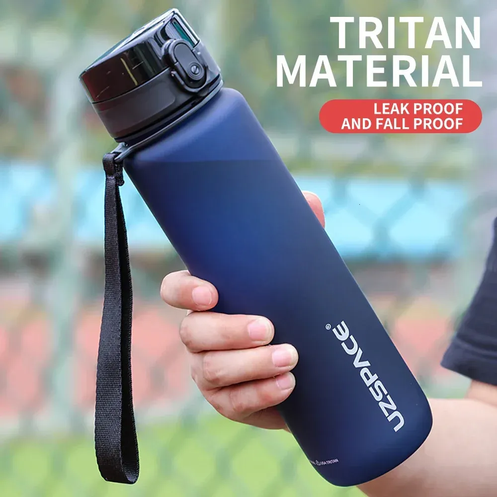 Bottiglia d'acqua di alta qualità 500ML 1000ML BPA portatile a prova di perdite gratuita per bambini adulti Palestra sportiva Bottiglie per bevande ecologiche 240319