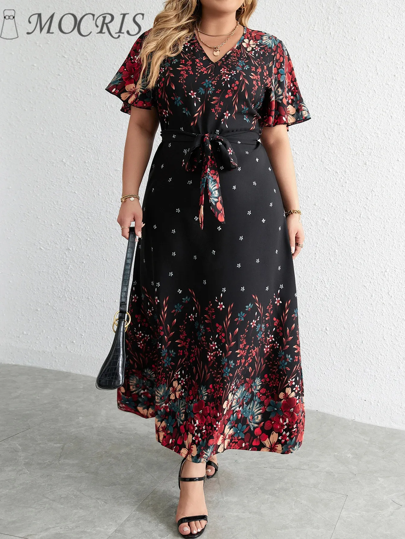 Floral Print Plus Size Flowy Maxi Dress Casual - Elegant V-Neck Short Sleeve Black Curvy Women's Clothing for Summer 2023 (240327)
