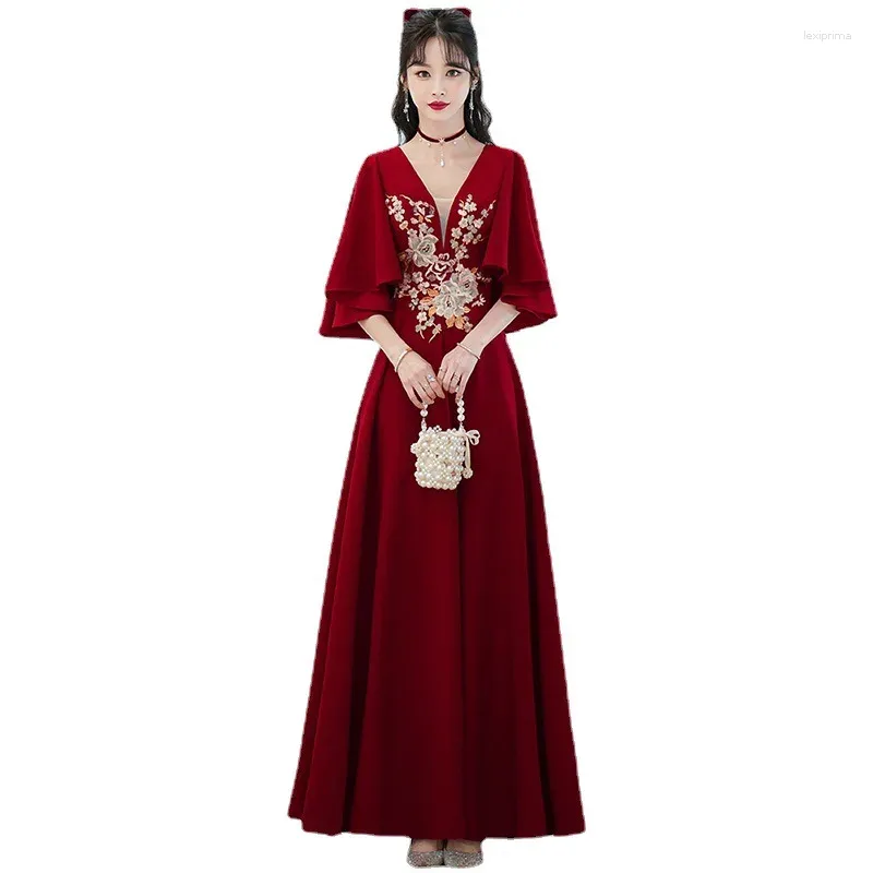 新しいブランド Burgundy Qipao: Chinese Style Deep V Neck Cheongsam With クッション・座布団