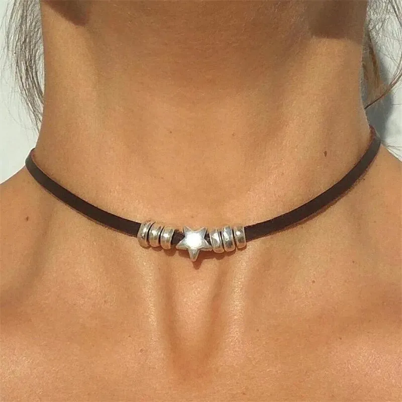 Choker Fashion Round Bead and Star Halsband för kvinnor Tillbehör Vintage Classic Leather Necklace Jewelry Ladies Birthday Present