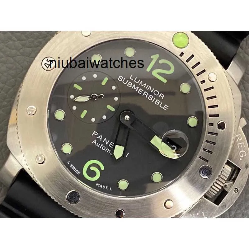 Hochwertige Uhr, hochwertige Designer-Saphirglas-Spiegel, 47 mm, 13 mm, automatisches mechanisches Uhrwerk, Lederarmband M087