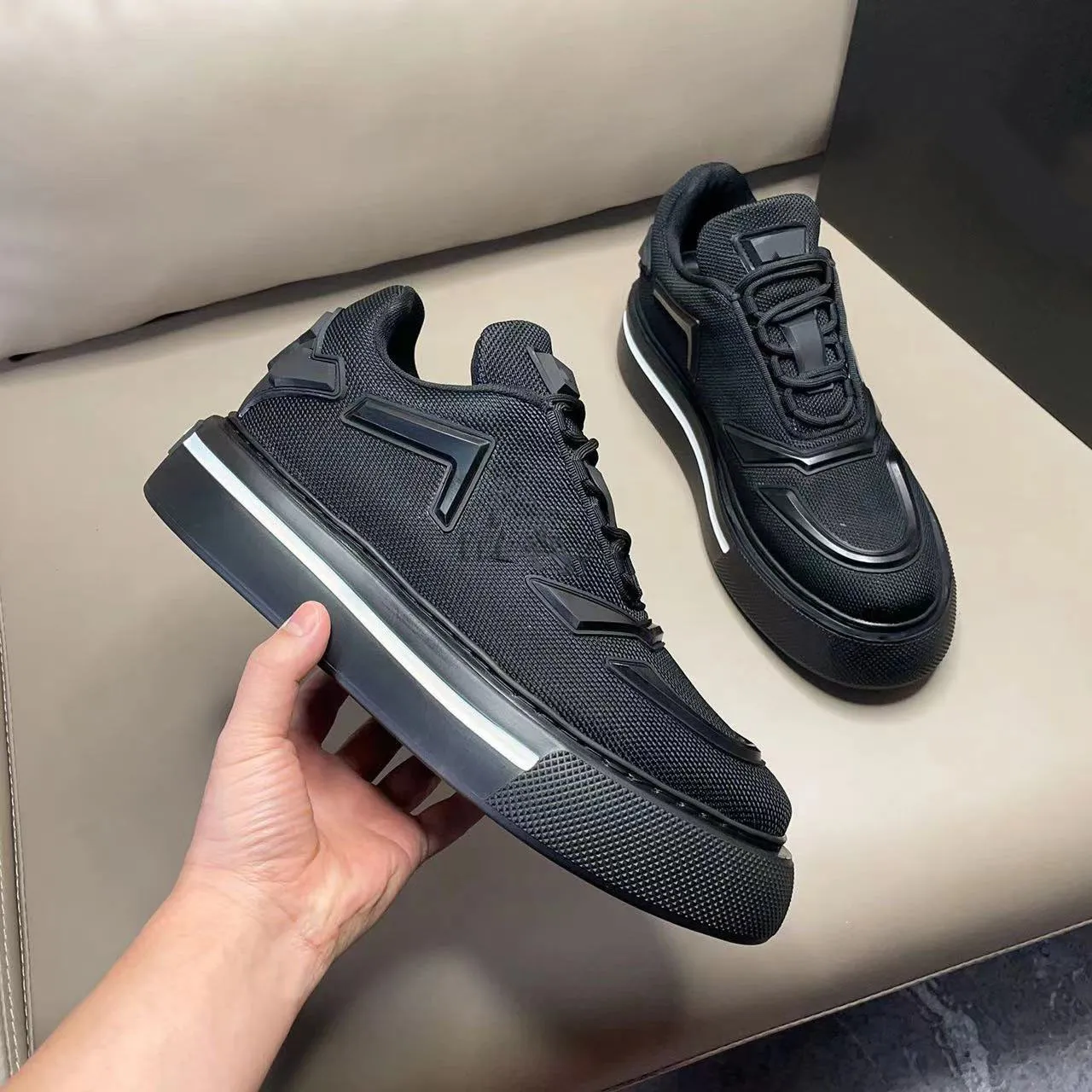 Popular Casual-stylish Sneakers Shoes Re-Nylon Brushed Leather Men Knit Fabric Runner Mesh Runner Trainers Man Sports Outdoor Walking EU38-46 3.20 18