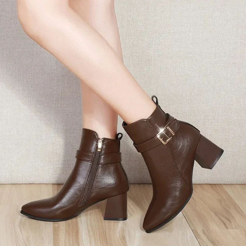 Sweatshirts 2023 Autumn/winter New Casual Belt Short Boot Women Fashion Warm Pointed Side Zipper Thick Heel Ankle Boot British Style