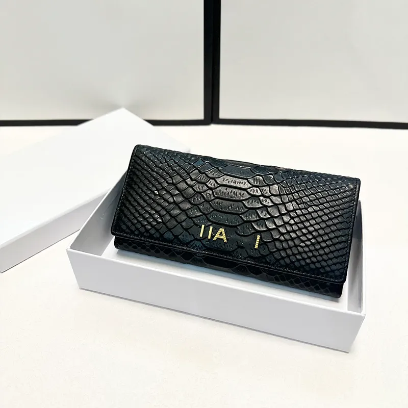 جلد البقر Bifold Wallet Leather Alligator Gold Hardware Metal Lettering Luxury Clutch Bag Bag Multi-Function Wallet حامل المكياج الداخلي أكياس المكياج الأسود 19 سم