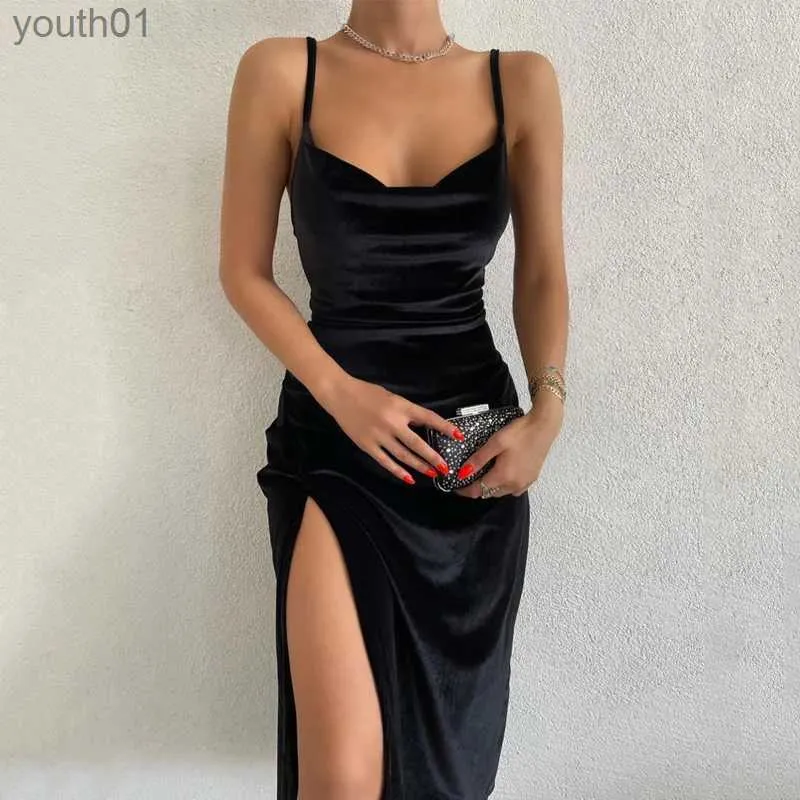 Grundlegende Freizeitkleider ITFABS Frauen ärmellose rückenfreie Club-Nacht-Party drapierte Kleidung Frühling 2022 Sexy Träger Schlitz Samt Midi-Kleid yq240402