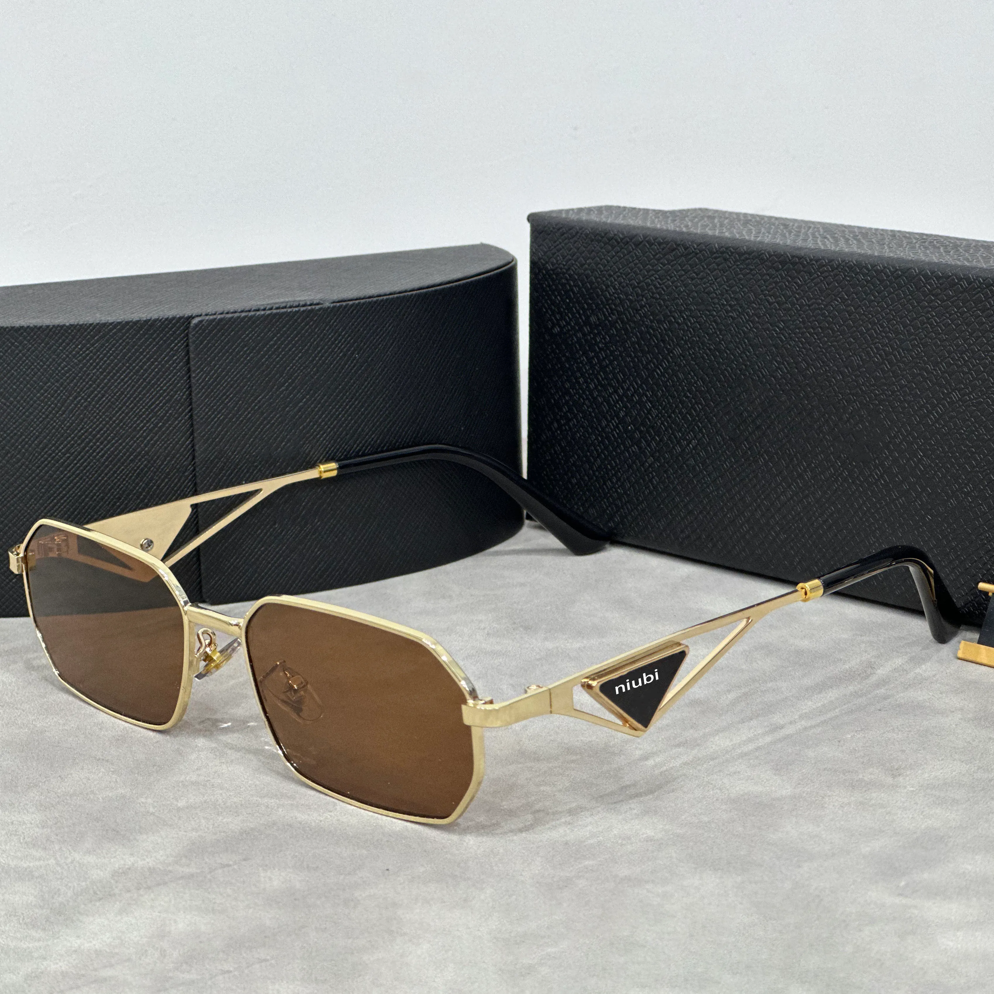 Rectangular Polarized Sunglasses with Metal Frame Romy | Chain-Link Polarized Sunglasses | Fifth & Ninth  main image 4