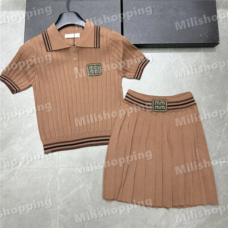 Faldas plisadas de punto para mujer Camisas polo 2 piezas Conjuntos de diseñador Letras de punto Camisetas Vestido corto Moda de dos piezas