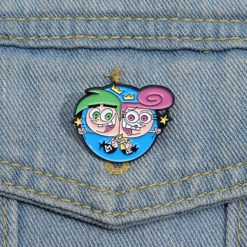 Komödie Animierte Serie Brosche Abzeichen Lustige Abenteuer Geschichten TV Show Emaille Pin Dekoration Rucksack Geschenke Für Kinder Freund Schmuck