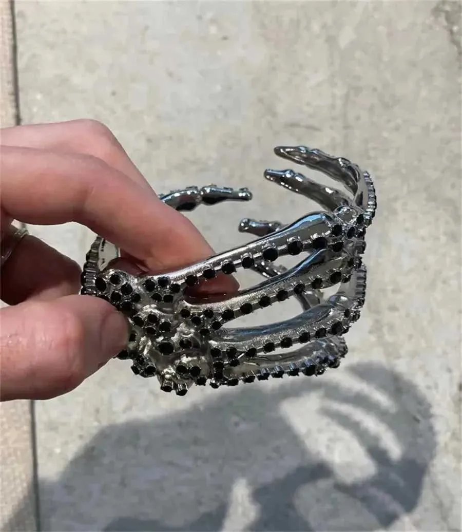 DHgate.com:Raf Simons Show Death Skull Ghost Paw Bracelet DHgate.com:Raf Simons Show Death Skull Ghost Paw Bracelet
