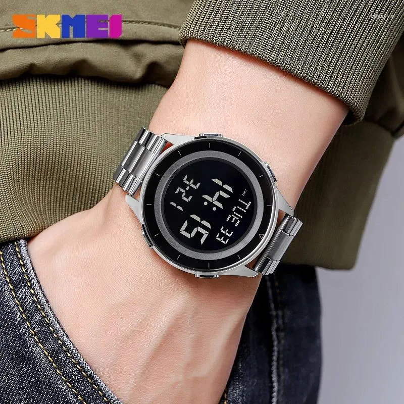 DHgate Wristwatches SKMEI Digital Timing Stopwatch Chronograph Date Alarm Clock Sunday Night Light On The Hour 24 hour System Countdown 2167 Watches
