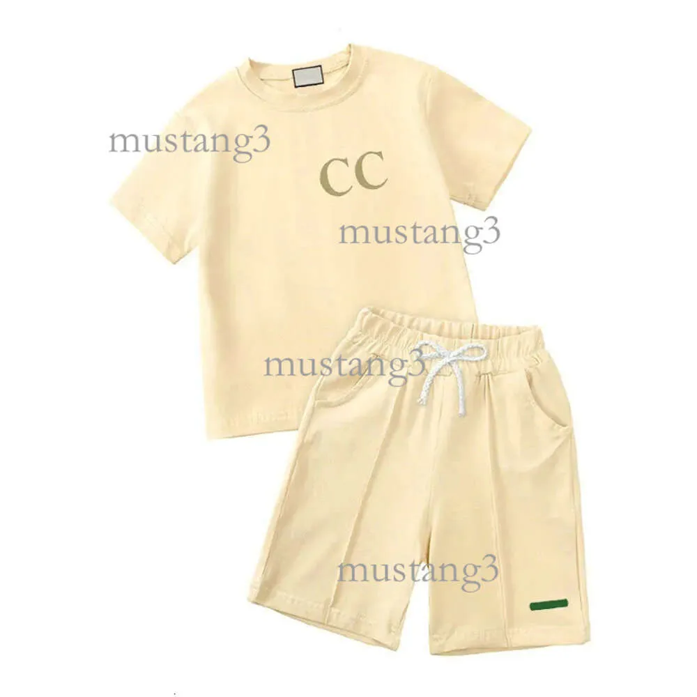 Marque de créateurs de luxe 3 styles bébé enfants vêtements ensembles marque classique vêtements costumes enfants été à manches courtes lettre short à lettres chemise de mode deux pièces