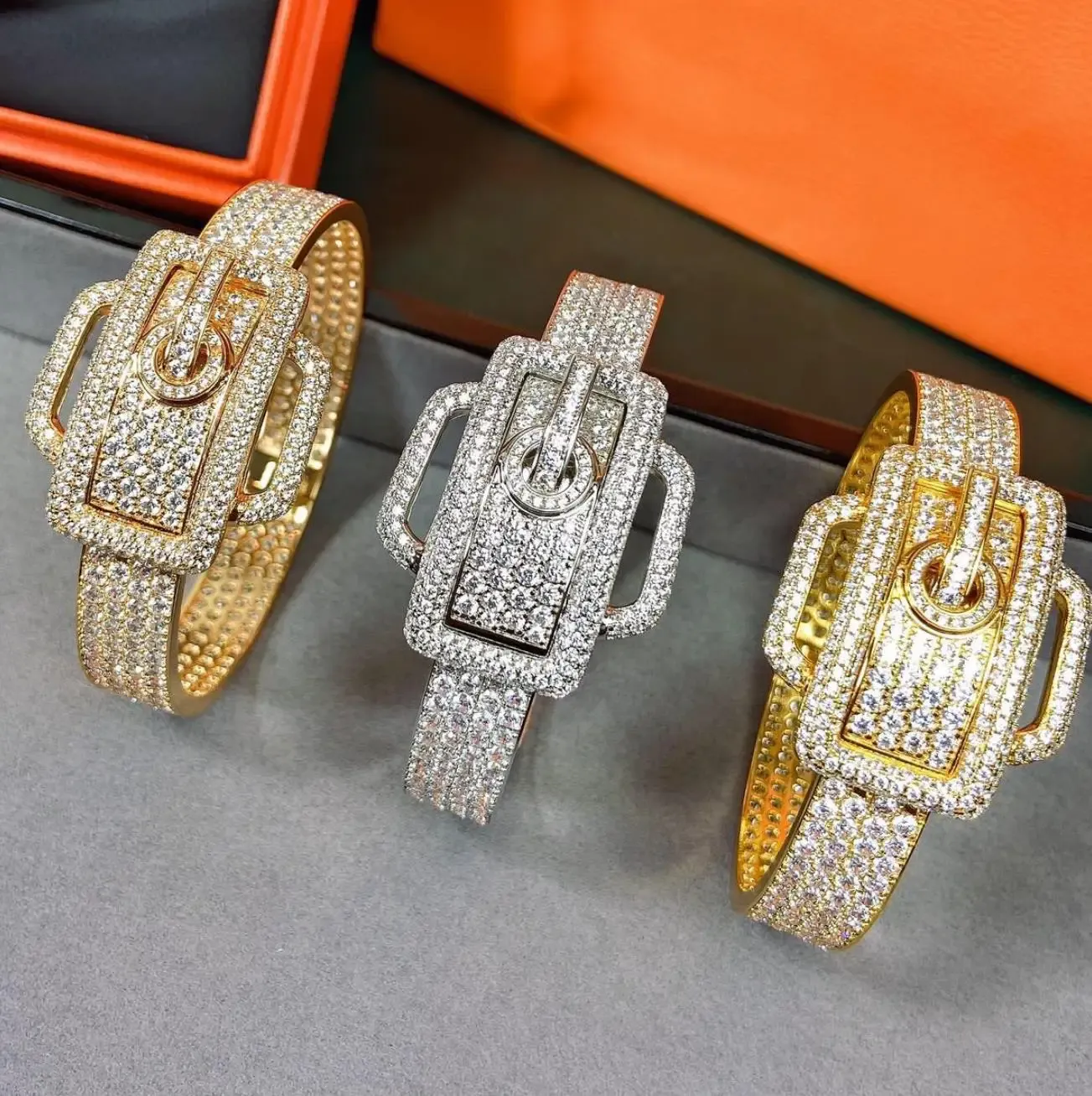 Brangles Nouveaux bracelets de courroie de marque de marque célèbre 2022 Bijoux de luxe pour femmes Rose Luxury Full Zircon Top Quality Bangle