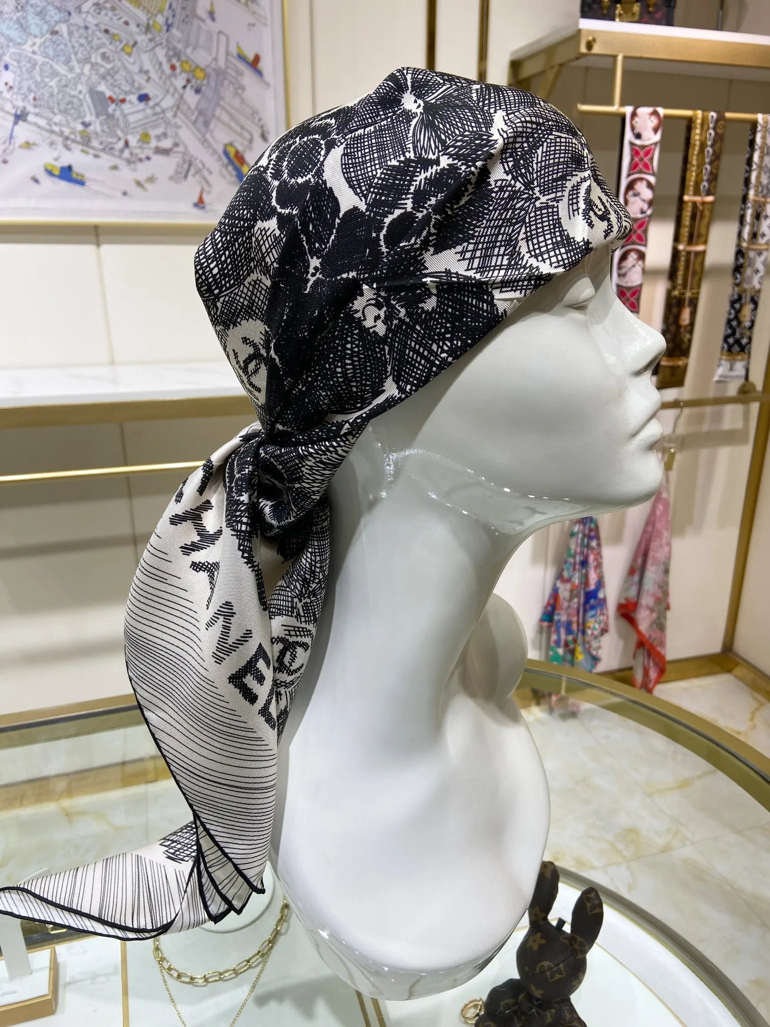 Elegant Silk Scarf for Women Designer Fashion Shawl, Lightweight  Sunscreen, Luxury Letter Print Perfect Spring Accessory