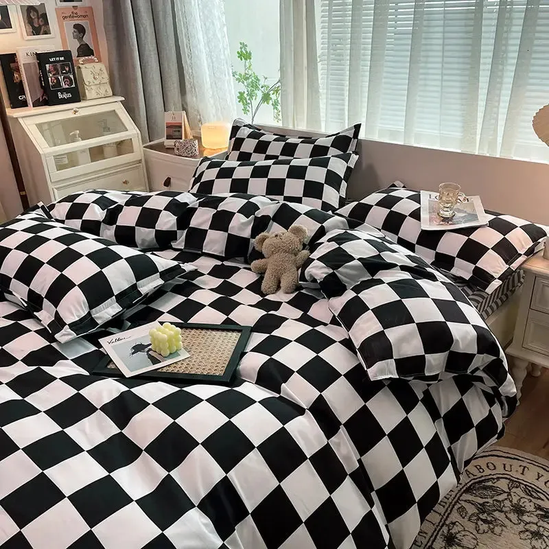 Checkerboard Bedding Set No Comforter Quilt Duvet Cover Pillowcase Flat Sheet Single Queen Size Polyester Bedclothes 240329