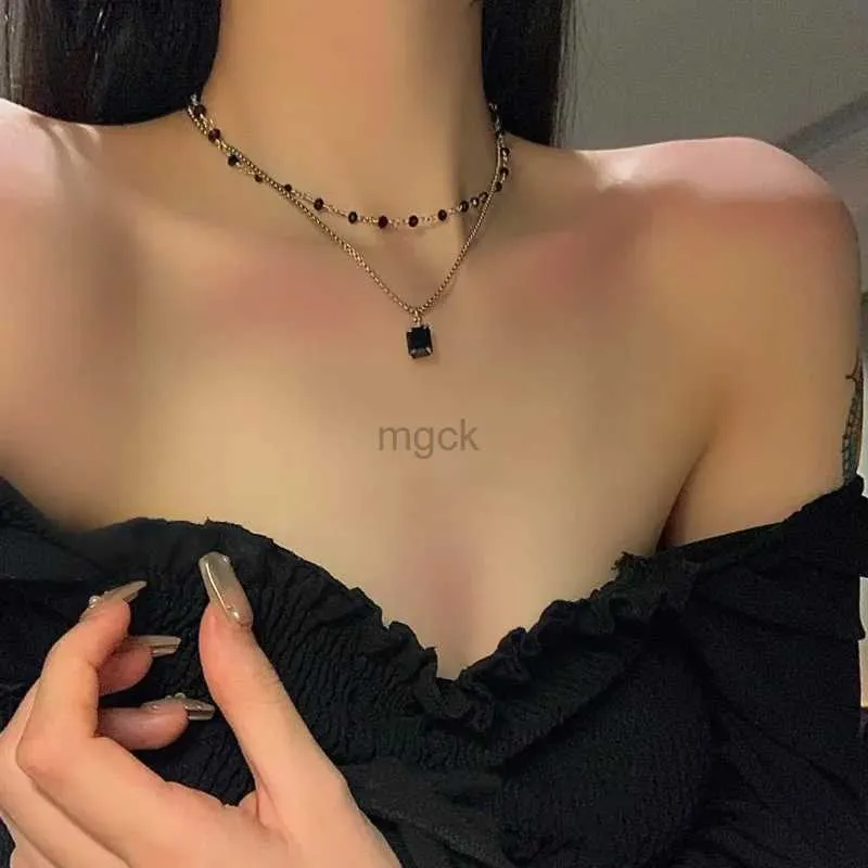 Anhänger Halsketten Frauen Choker Halskette Doppelschicht Perlen Halskette Geschenk für Freund Silber Farbe Geometrische Halskette Großhandel Kragen Schmuck 240330