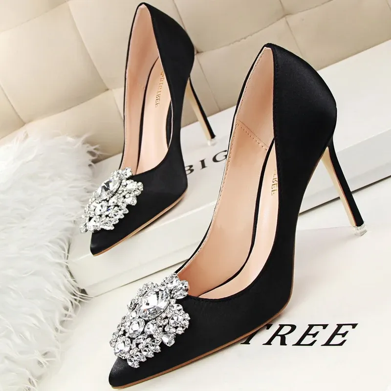 Pompes bigtree chaton talons en métal strass de femme pompes pompes chaussures de mariage talons hauts chaussures or argent sexy chaussures de fête grand taille 43