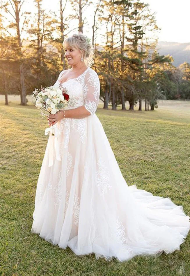 Robes de mariée de taille plus demi-manches appliquées dentelle tulle une ligne bohème boho robes de mariée jardin pays mariage personnalisé2023041