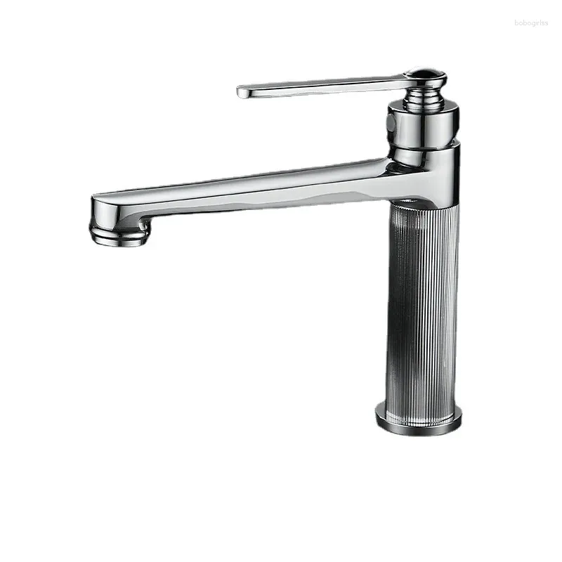 Robinets de lavabo de salle de bains 1pc pistolet en cuivre gris/noir/blanc/argent/or brossé robinet de lavabo lumière de luxe monotrou et robinet de lavabo d'eau froide