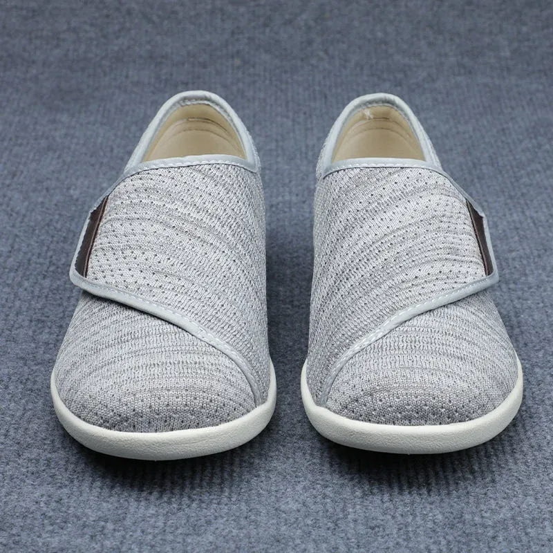 Slippers Breatchs Bustmables Non Slip Chaussures pour les personnes intermédiaires et les personnes âgées, les chaussures de marche décontractées légères, les chaussures élastiques réglables, le printemps roman