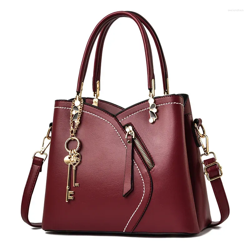 Axelväskor märke modehandväskor 2024 Autumn and Winter Women's All-Match Soft Leather Messenger Bag Women