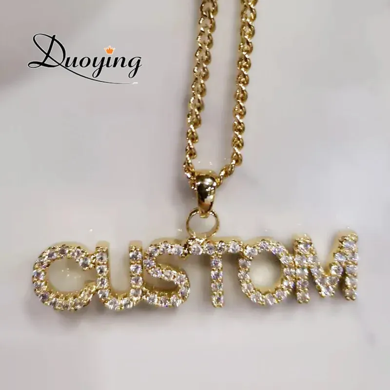 Duoying Name Necklace Namnplattkedja för kvinnor Stenkedja Zirkoniumhalsband Kvinnor Pendant Letter Personligt namn NACKLACE 240321