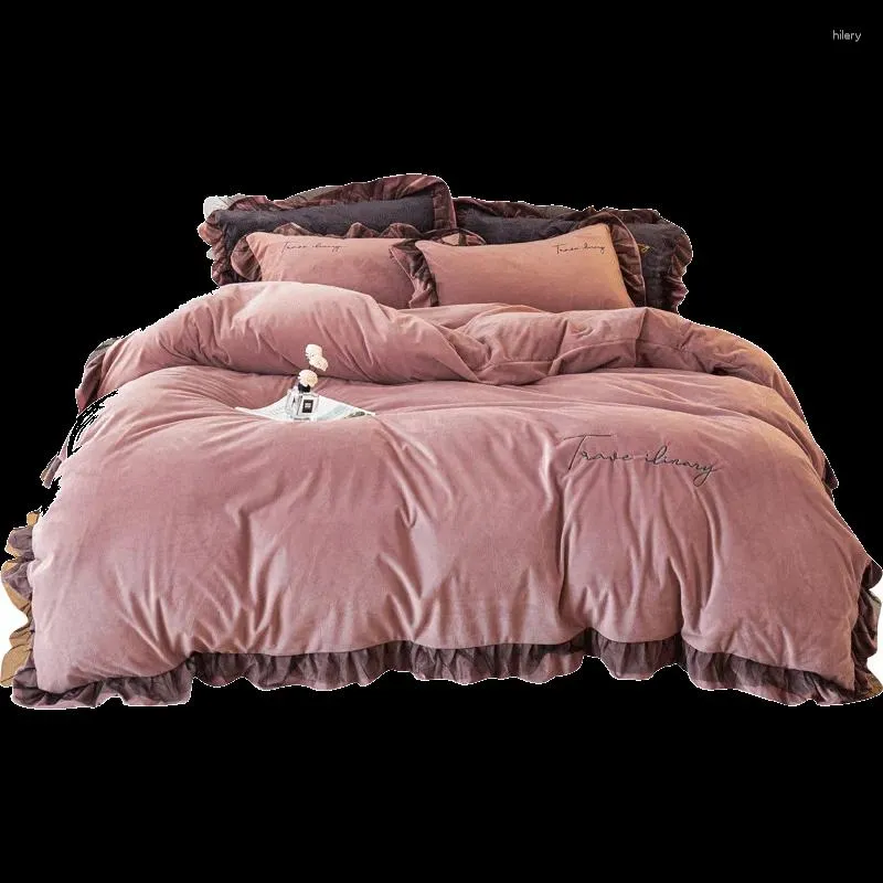Sängkläder sätter vinterkorallfleece 4st dubbelsidig med sammet täcke täcke flanell lakan mjölkfiber